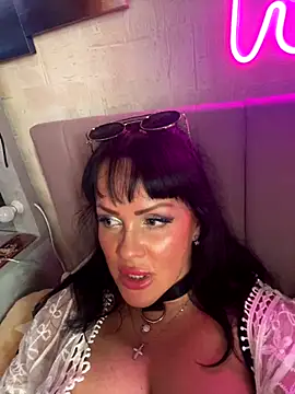 Snapshot of Lolaley2 chatting on 1, 11, 2025 Lolaley2 online show from 1, 11, 2025