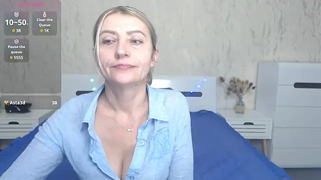 ZoeGrant online show from 13, 2, 2025