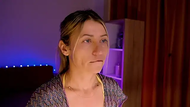 ZoeGrant online show from 8, 4, 2026