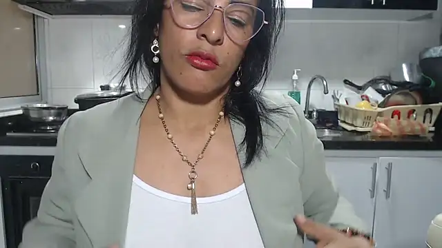 Snapshot of kateleyagrey chatting on 18, 4, 2026 kateleyagrey online show from 18, 4, 2026