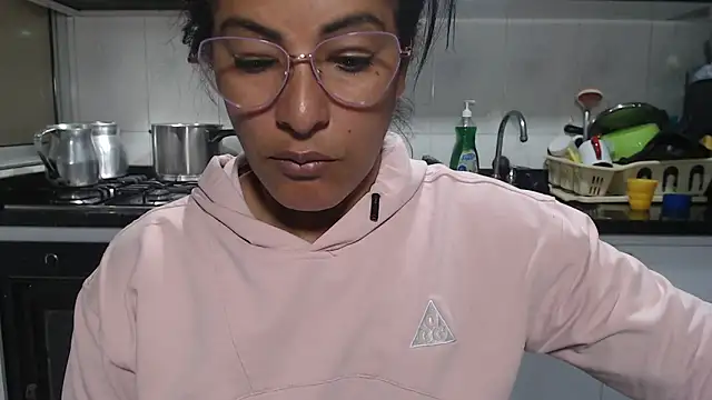 Snapshot of kateleyagrey chatting on 23, 4, 2026 kateleyagrey online show from 23, 4, 2026