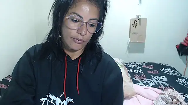 Snapshot of kateleyagrey chatting on 3, 5, 2026 kateleyagrey online show from 3, 5, 2026
