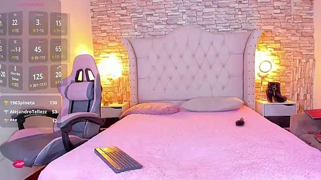 Lucia-sex online show from 4, 3, 2025