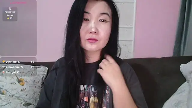 Snapshot of Bet_Lu chatting on 17, 11, 2025 Bet Lu online show from 17, 11, 2025