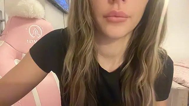 Lillymariee online show from 14, 1, 2025