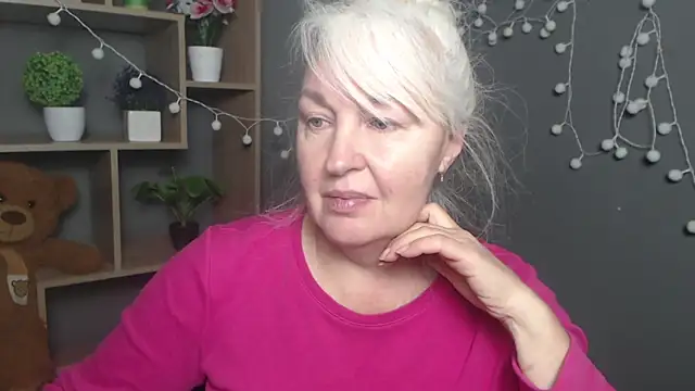 Snapshot of BlondyLeeBest chatting on 8, 2, 2026 BlondyLeeBest online show from 8, 2, 2026