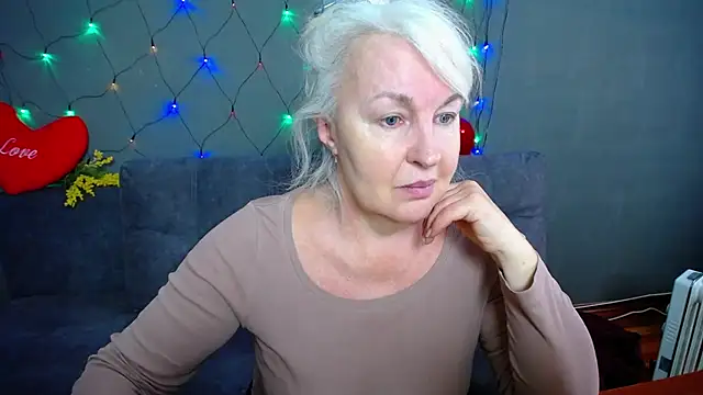 Snapshot of BlondyLeeBest chatting on 11, 2, 2026 BlondyLeeBest online show from 11, 2, 2026