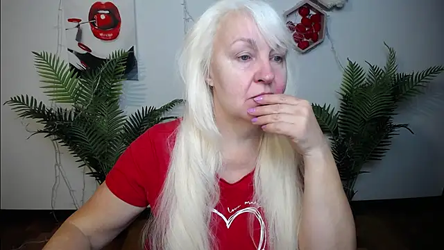 Snapshot of BlondyLeeBest chatting on 1, 3, 2026 BlondyLeeBest online show from 1, 3, 2026