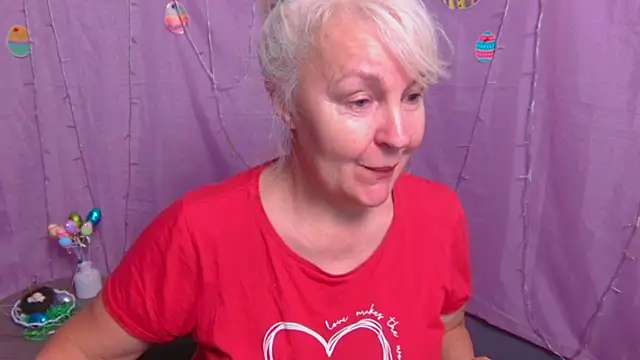Snapshot of BlondyLeeBest chatting on 6, 4, 2026 BlondyLeeBest online show from 6, 4, 2026