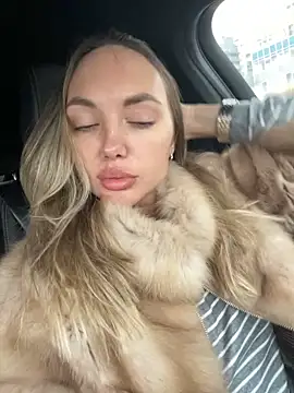 Snapshot of AngelinaMoore chatting on 24, 1, 2025 AngelinaMoore online show from 24, 1, 2025