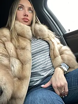 Snapshot of AngelinaMoore chatting on 18, 2, 2025 AngelinaMoore online show from 18, 2, 2025