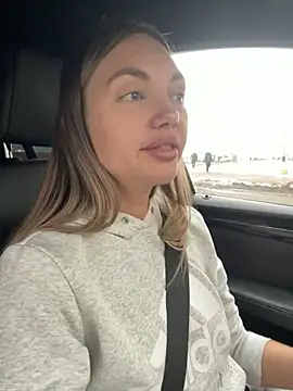 Snapshot of AngelinaMoore chatting on 2, 3, 2025 AngelinaMoore online show from 2, 3, 2025