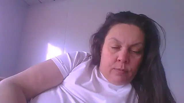 fulloferotic online show from 17, 4, 2026