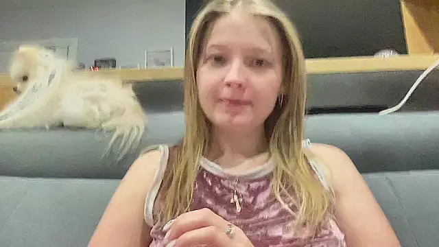 Snapshot of CharmingSarah chatting on 22, 12, 2024 CharmingSarah online show from 22, 12, 2024