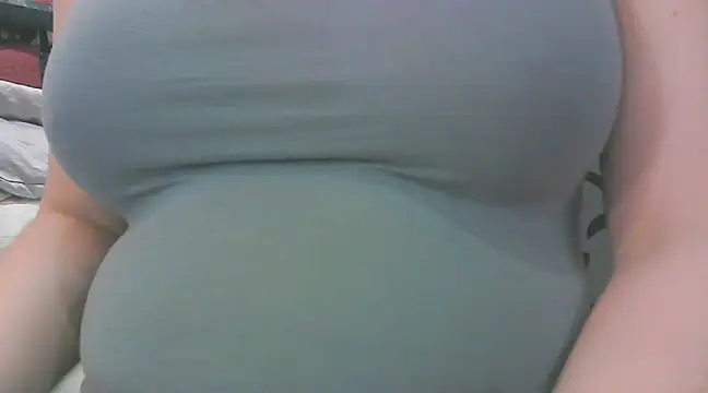 Snapshot of keepmepregnantT chatting on 9, 3, 2025 keepmepregnantT online show from 9, 3, 2025