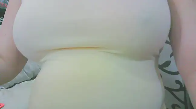 Snapshot of keepmepregnantT chatting on 21, 3, 2025 keepmepregnantT online show from 21, 3, 2025