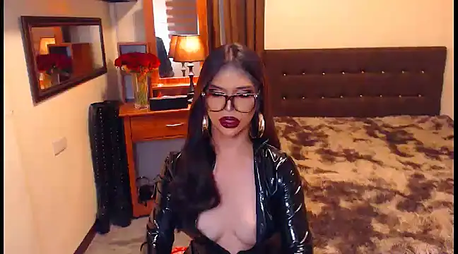 EXTREMELYDOM online show from 6, 12, 2024