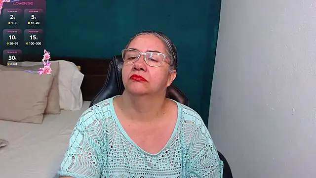 scaelettdubois online show from 21, 11, 2025