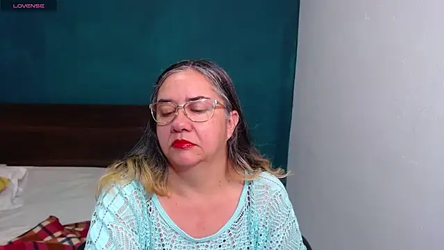 scaelettdubois online show from 28, 11, 2025