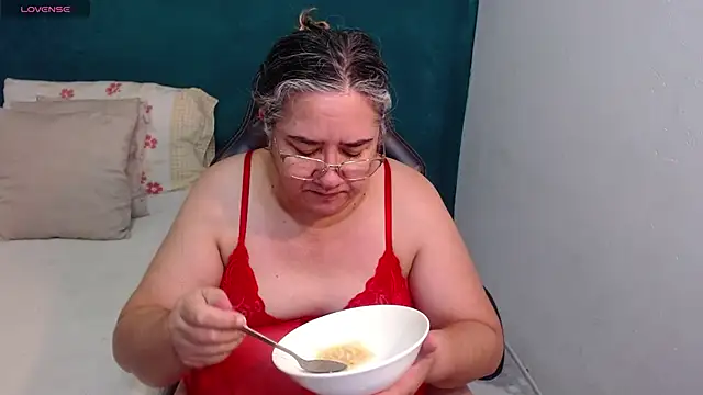 Snapshot of scaelettdubois chatting on 8, 5, 2026 scaelettdubois online show from 8, 5, 2026
