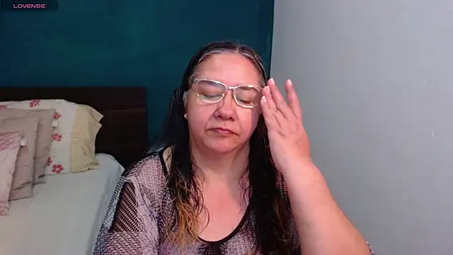 Snapshot of scaelettdubois chatting on 26, 5, 2026 scaelettdubois online show from 26, 5, 2026
