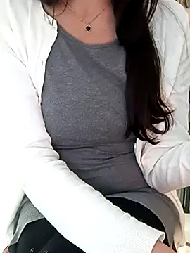 Snapshot of SHARONRodrig chatting on 9, 2, 2025 SHARONRodrig online show from 9, 2, 2025