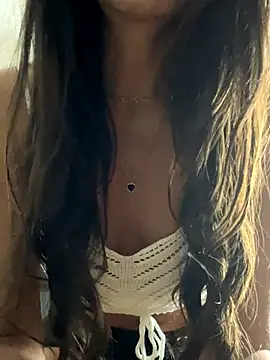 Snapshot of SHARONRodrig chatting on 8, 9, 2025 SHARONRodrig online show from 8, 9, 2025