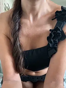 Snapshot of SHARONRodrig chatting on 1, 10, 2025 SHARONRodrig online show from 1, 10, 2025