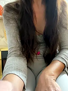 Snapshot of SHARONRodrig chatting on 26, 10, 2025 SHARONRodrig online show from 26, 10, 2025