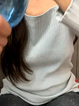 Snapshot of SHARONRodrig chatting on 3, 11, 2025 SHARONRodrig online show from 3, 11, 2025