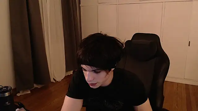 Snapshot of SasukeUhchiaa chatting on 13, 1, 2026 SasukeUhchiaa online show from 13, 1, 2026