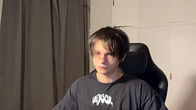 Snapshot of SasukeUhchiaa chatting on 11, 2, 2026 SasukeUhchiaa online show from 11, 2, 2026