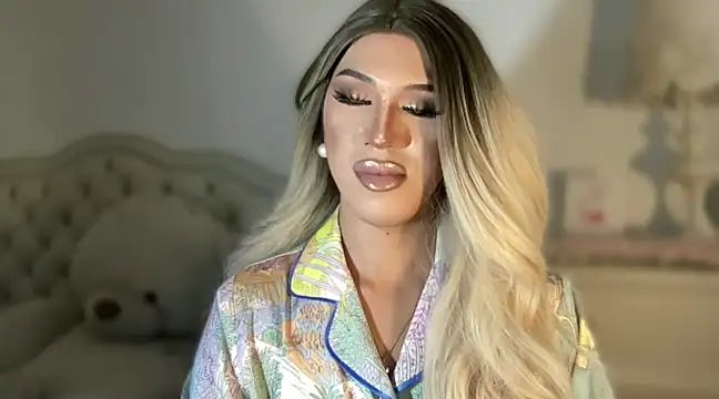 Ts glamxxxx online show from 12, 3, 2025