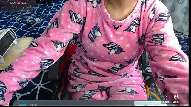 Snapshot of sexyrihana1 chatting on 20, 12, 2024 sexyrihana1 online show from 20, 12, 2024