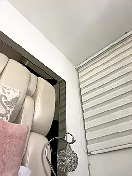 Snapshot of ALISSON_FOXXX1 chatting on 14, 11, 2025 ALISSON FOXXX1 online show from 14, 11, 2025