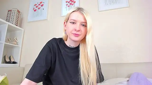 Snapshot of rosa_mariposa_ chatting on 3, 2, 2025 rosa mariposa online show from 3, 2, 2025