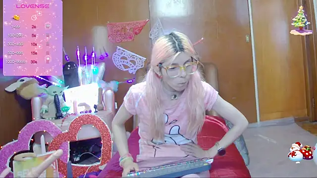 Skinygirl online show from 2, 3, 2025