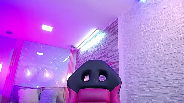 SalmaTits online show from 13, 1, 2025