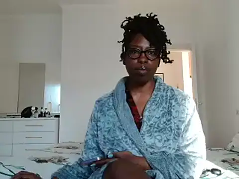 MadamIndigo online show from 27, 2, 2026