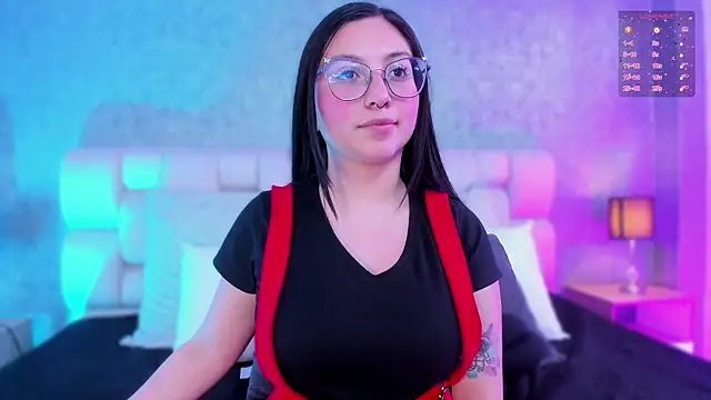 lucy neil online show from 31, 1, 2025