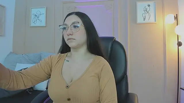 lucy neil online show from 2, 4, 2026