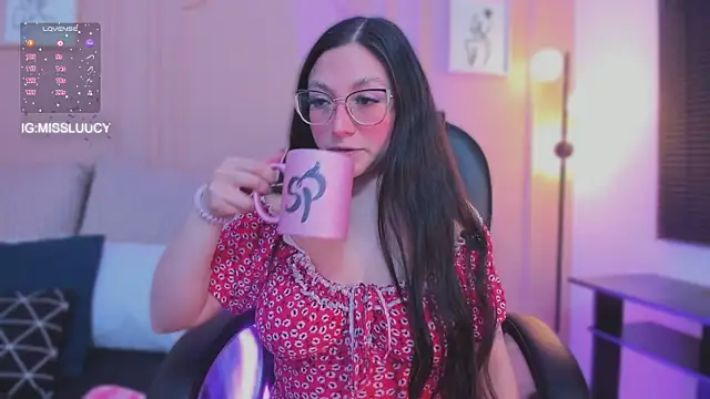 lucy neil online show from 18, 4, 2026