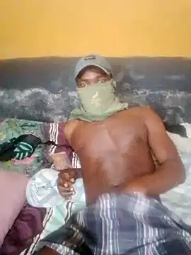 Snapshot of LULE37587001 chatting on 11, 11, 2025 LULE37587001 online show from 11, 11, 2025