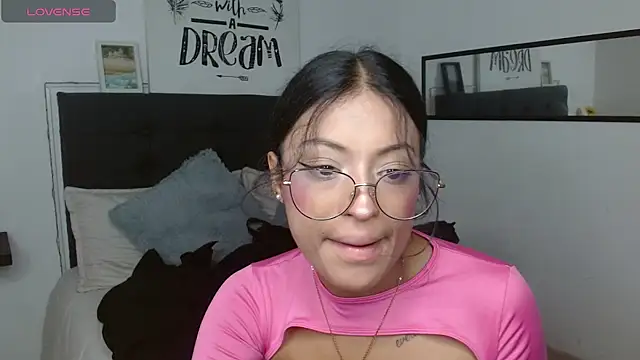 vaness weet online show from 7, 10, 2025