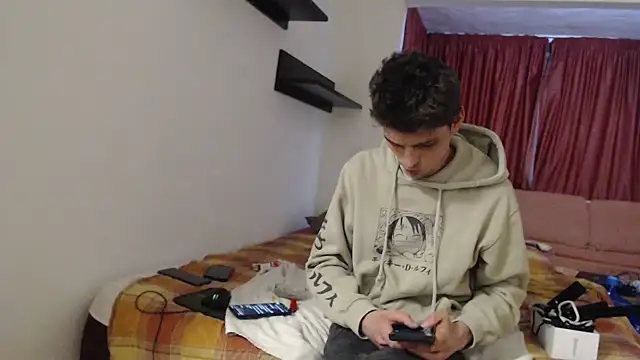 Snapshot of OnlySolovicio chatting on 27, 3, 2026 OnlySolovicio online show from 27, 3, 2026