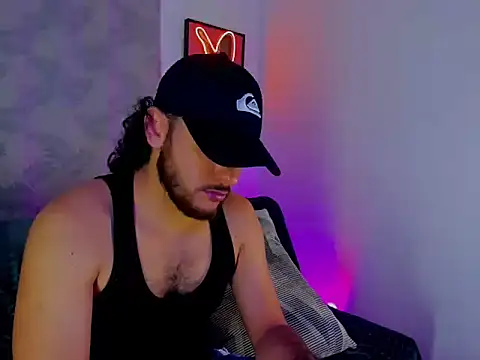 Snapshot of tuyo1995 chatting on 15, 11, 2025 tuyo1995 online show from 15, 11, 2025