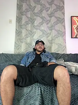 Snapshot of tuyo1995 chatting on 18, 11, 2025 tuyo1995 online show from 18, 11, 2025