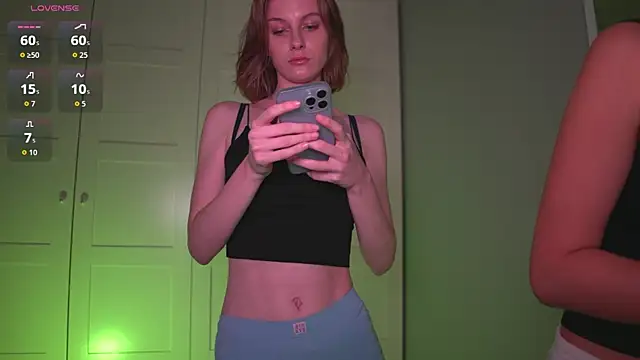 Snapshot of -JuicyMolly- chatting on 7, 10, 2025 -JuicyMolly- online show from 7, 10, 2025