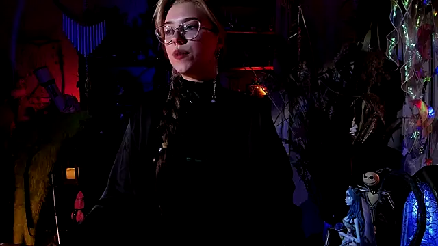 Scarlett Wanner online show from 5, 1, 2025