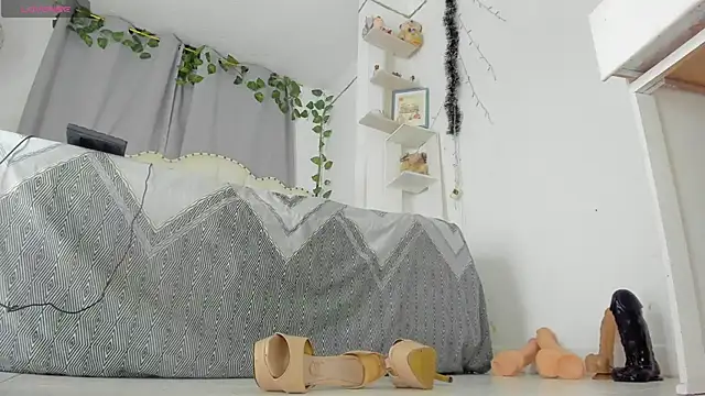 khalyn jenner online show from 15, 2, 2025